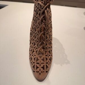 Alaia Paris  size 7 1/2, Tan Suede